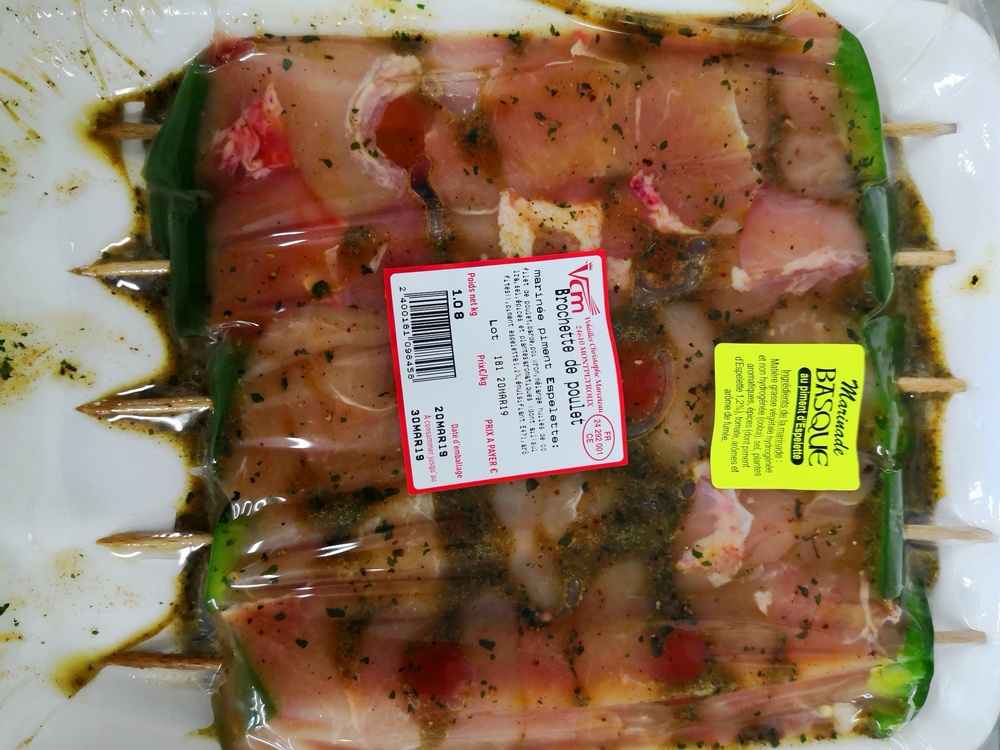 Brochette de volaille en marinade. Volailles Marceteau